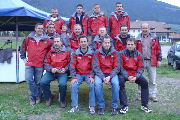 Die Mannschaft der Drachenflieger Pfalzen