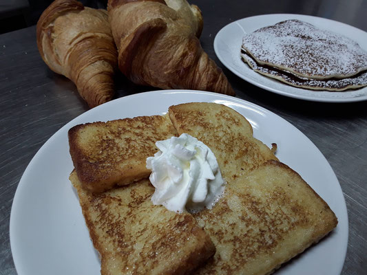 french toast, pan cake, croissants