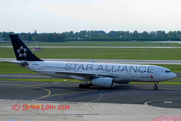 B-6091 Air China Airbus A330-243 painted in "Star Alliance (2002)" special cs