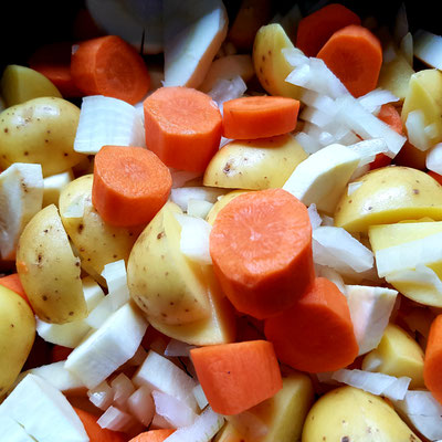 Beef Stew Frei Nach Jamie Oliver Zypresse Unterwegs Reiseblog Mit Einem Schwerpunkt Auf Reisen In Europa Sudafrika Und Der Welt