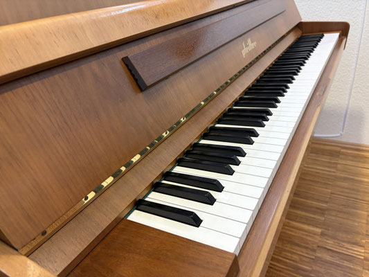 Piano Dubbel - gebr. Pfeiffer Klavier 114