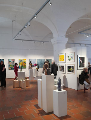 Ausstellung Kunst International - die Neuen