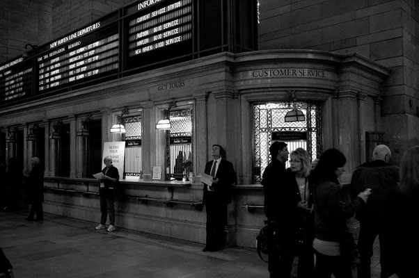 Fotografía Eduardo Rioja ®  NY, USA. Train Station.