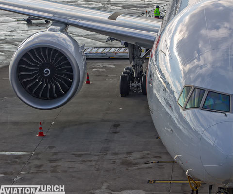 SWISS | Boeing 777-300ER | HB-JNF | Zurich