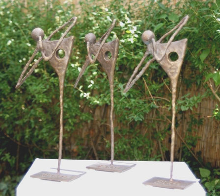 Bronzefigur: "Zentriert", Ausstellung, SOLD