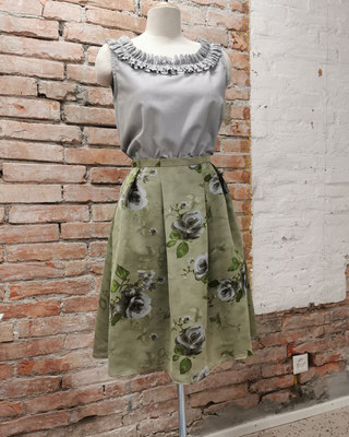 Oberteil: Hemdenupcycling / Rock mit eingelegten Falten aus Vintage-Stofffund