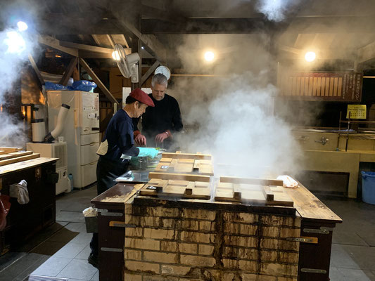 jigoku mushi...cooking in onsen steam