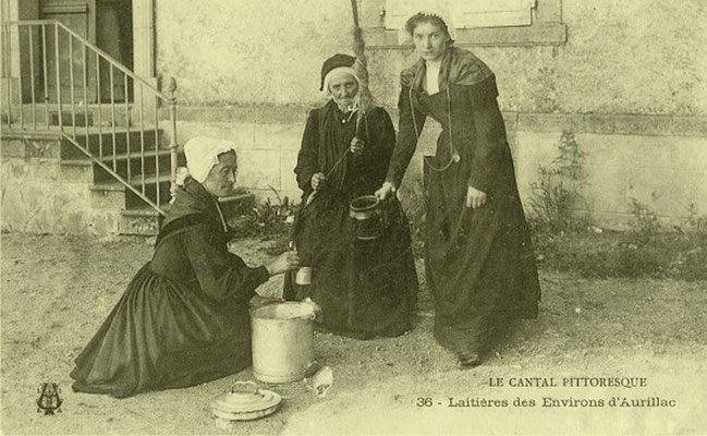Laitières des environs d'Aurillac en 1912