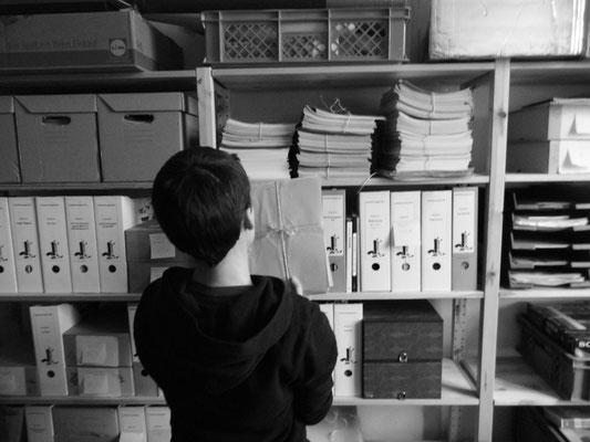 Uli im Archiv
