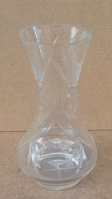 Jarrón cristal tallado vintage. Ref Car10. 19x11