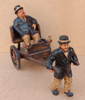 Figura resina Gordo y Flaco. Ref R0033. 26x36x17