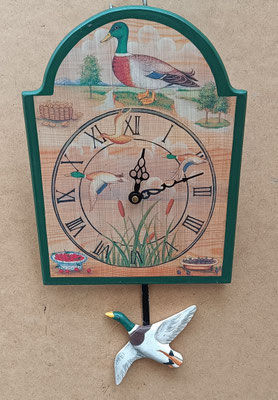 Reloj madera patos con péndulo. Ref 6659/030B. 41x23