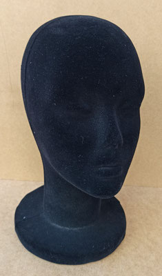 Cabeza maniquí poliespan. 28x16