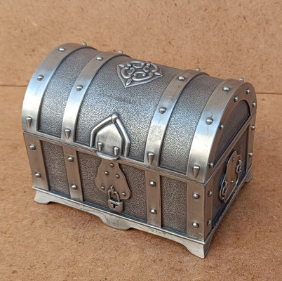 Cofre metal. Ref 32059045. 10x6,5x8