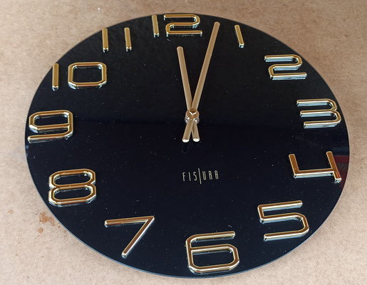 Reloj pared negro/dorado. Ref CLO289. 30 centímetros diametro