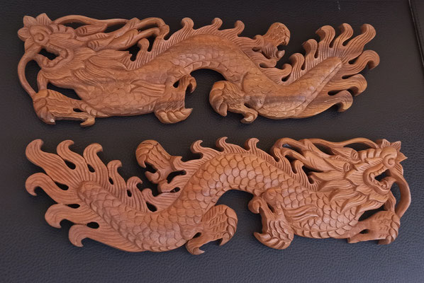 Dragones de madera pared