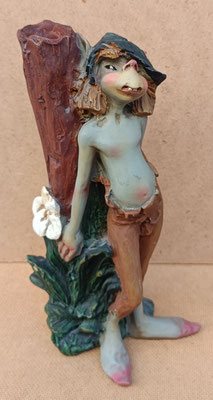 Paor. Jarron resina. Ref 437C. 28x11x14