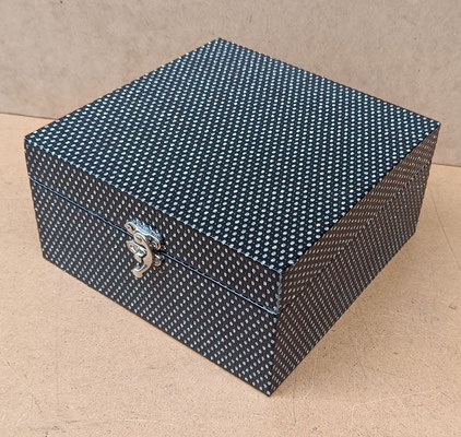 Caja madera con brillantitos. Ref 48564. 20x20x10