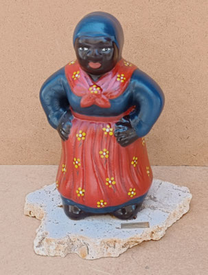 Figura cerámica. Ref 80.05A. 24x18x17