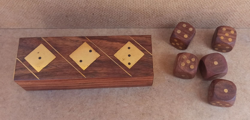 Dados madera y latón. Ref 300462. 13x4x3