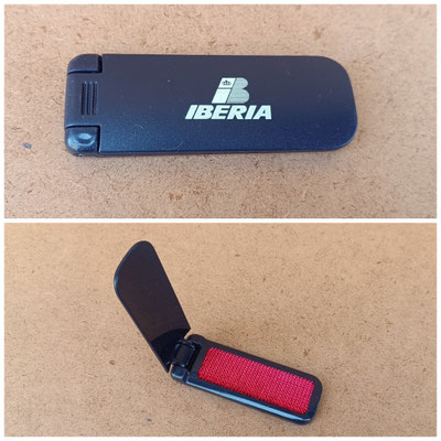 Cepillo de ropa plegable Iberia. 10x3,5