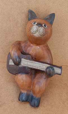 Gato madera teca. Ref EL0422. 30x17x12