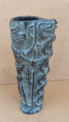Vaso de Gudea resina. Ref AS-3-RM. 22x10x7