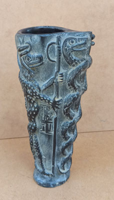 Vaso de Gudea resina. Ref AS-3-RM. 22x10x7