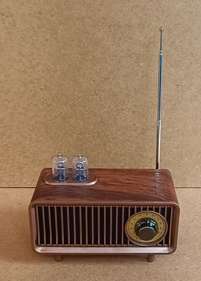 Radio/altavoz. Ref 42540. Puerto USB/tarjeta de memoria/función bluetooth/batería integrada.. 11x16x9