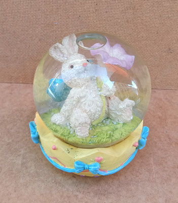 Bola de purpurina conejo pascua resina. 11x10