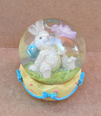 Bola de purpurina conejo pascua resina. 11x10