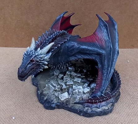 Juego de tronos. Drogon. The iron anniversary. Ref  6009721. 12,7x23x16,5
