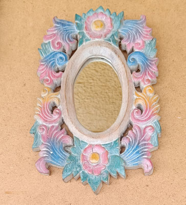 Espejo de madera tallado a mano. Origen Tailandia. Ref FM499. 30x20