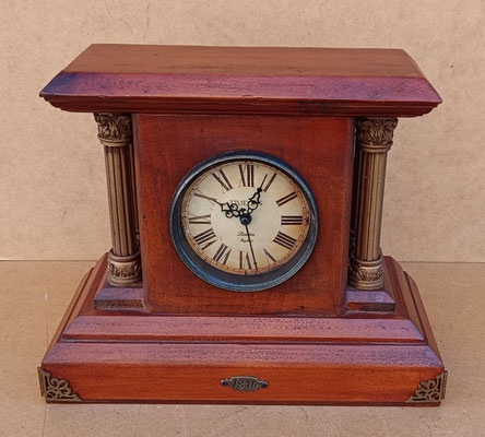 Reloj meda madera. Ref RN275. 30x14x26