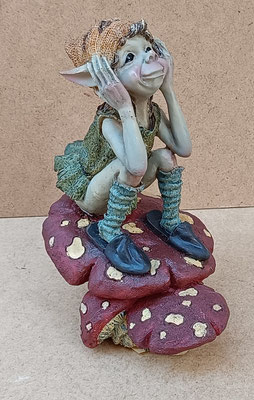 Duende seta resina. Ref 23524.17x14x9