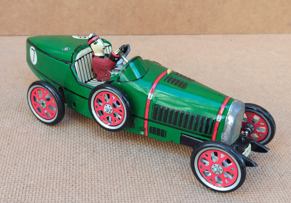 Coche hojalata réplica Payá. Ref RP48. 15 cms