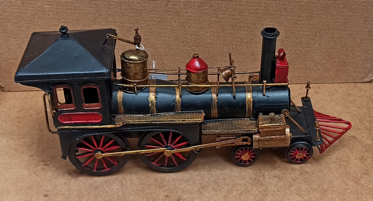 Locomotora. Ref 41996. 15x35x10