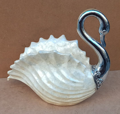 Cisne resina. Ref 3673409. 35x38x20