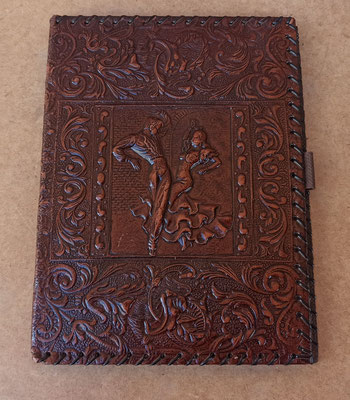 Agenda cuero repujado. Ref 1144. 23X17