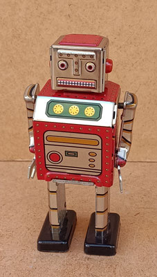 Robot Pixel. Ref 1740. 13 cms