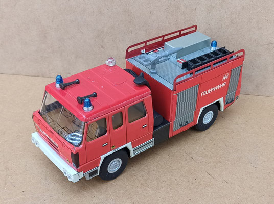 Coche bomberos. Ref Prot 818. Escala 1:32