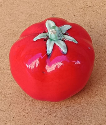 Salero tomate cerámica. 6x6