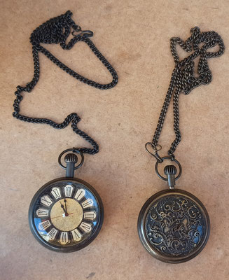Reloj de bolsillo a pilas. Ref 64197. 7,5x5,5x1