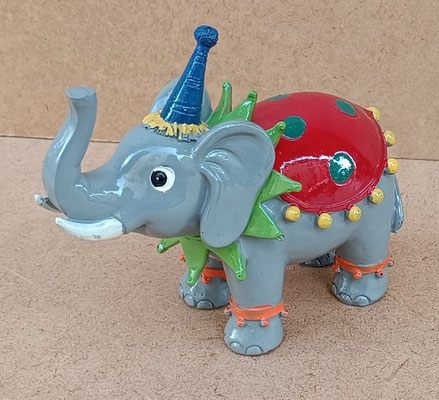 Elefante resina. Ref 6PR4732. 13x13x12x6