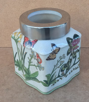 Caja porcelana. Ref 930. 11X8,5X8,5