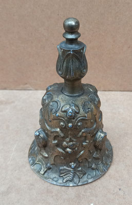 Campana de mano bronce. 12x7