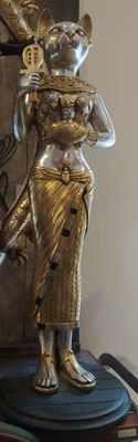 Bastet en resina. 90x30