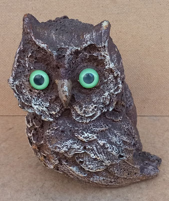 Buho poliespan. 22x17x16