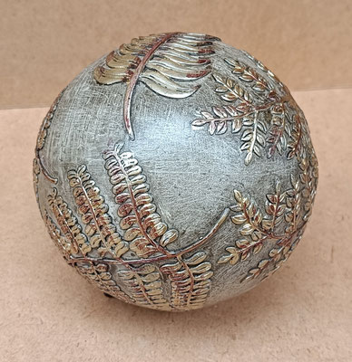 Bola decorativa resina. Ref 55394. 13 cms