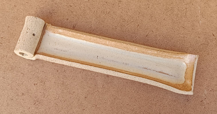 Quemador de incienso cerámica. Ref PL. 22x5x3